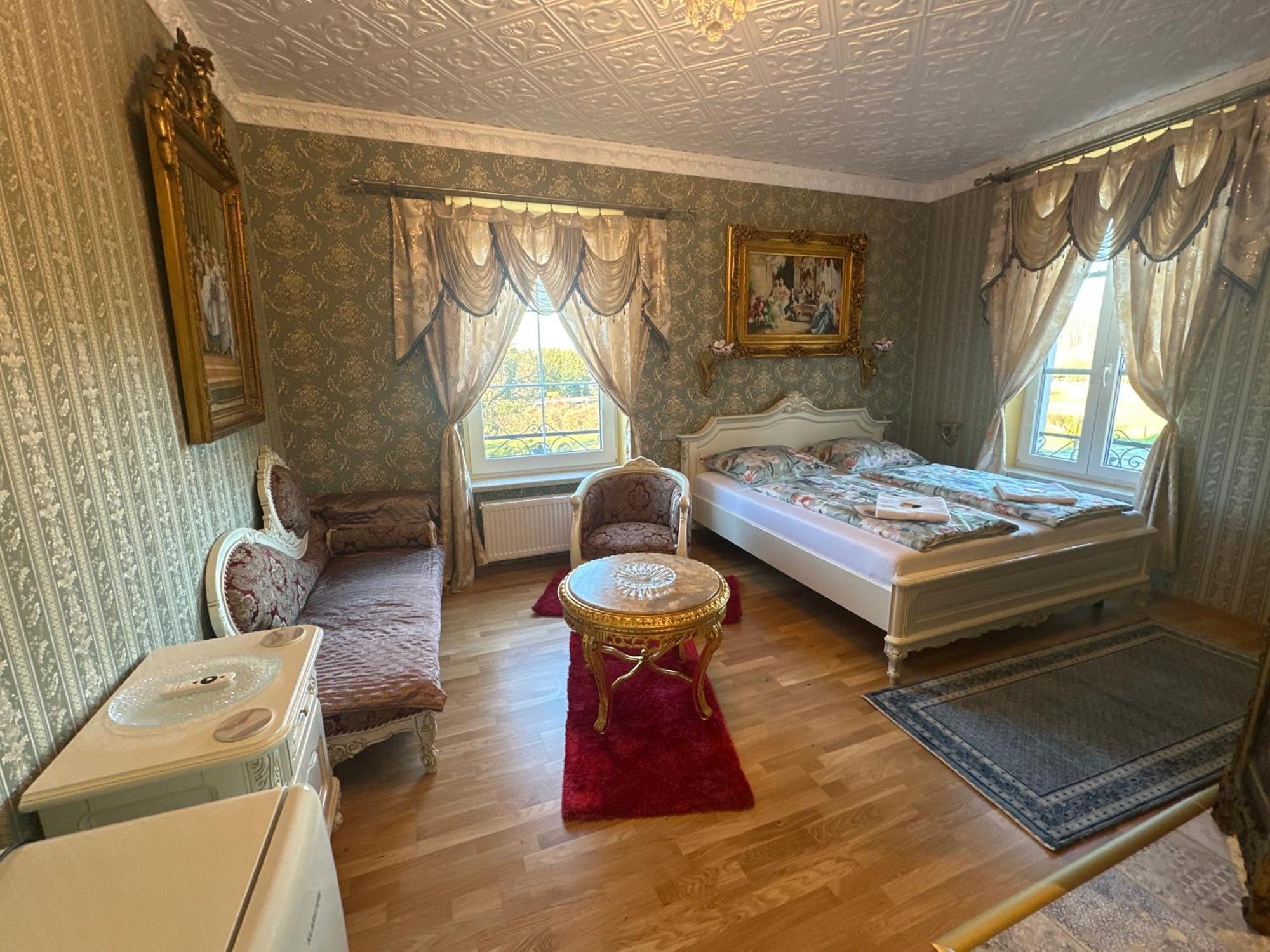Bynovecky Zamecek Hotell Exteriör bild